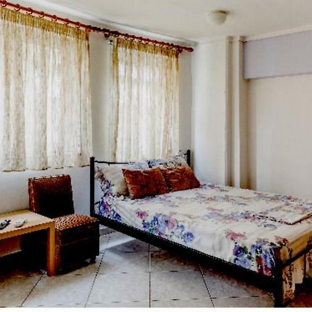 Studio Floral Apartment เทสซาโลนิกิ ภายนอก รูปภาพ