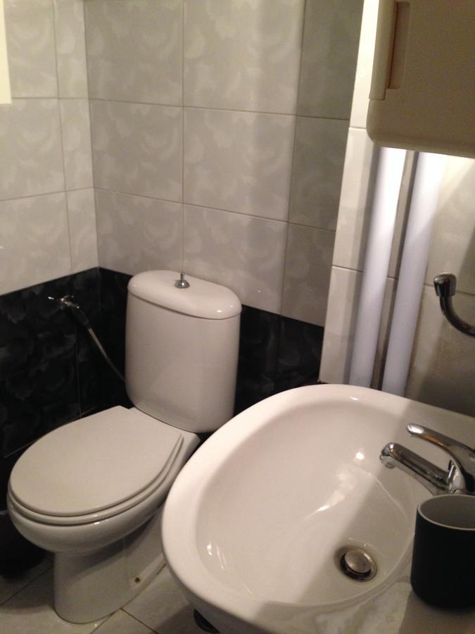 Studio Floral Apartment เทสซาโลนิกิ ภายนอก รูปภาพ