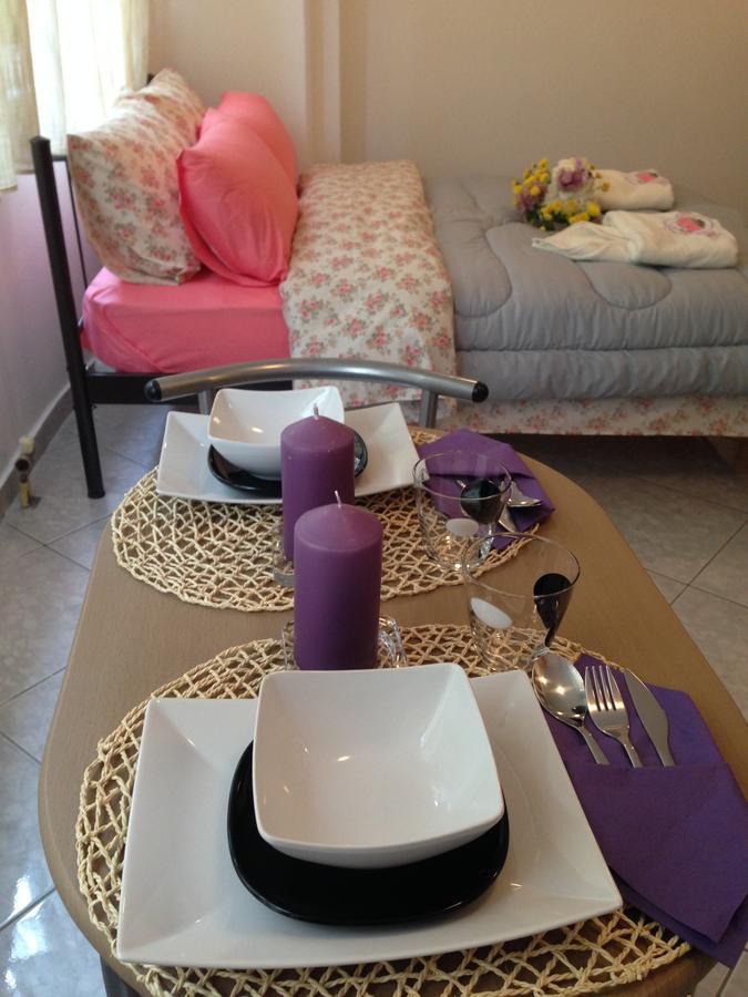 Studio Floral Apartment เทสซาโลนิกิ ภายนอก รูปภาพ