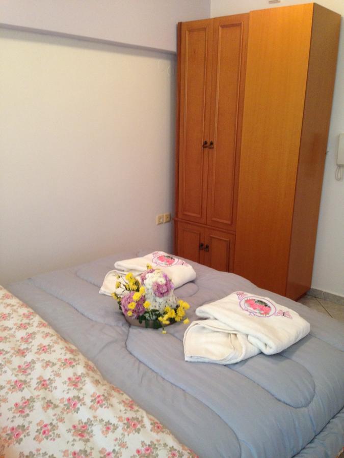 Studio Floral Apartment เทสซาโลนิกิ ภายนอก รูปภาพ
