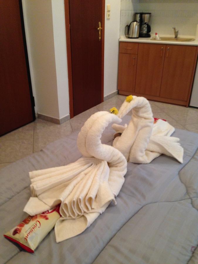 Studio Floral Apartment เทสซาโลนิกิ ภายนอก รูปภาพ